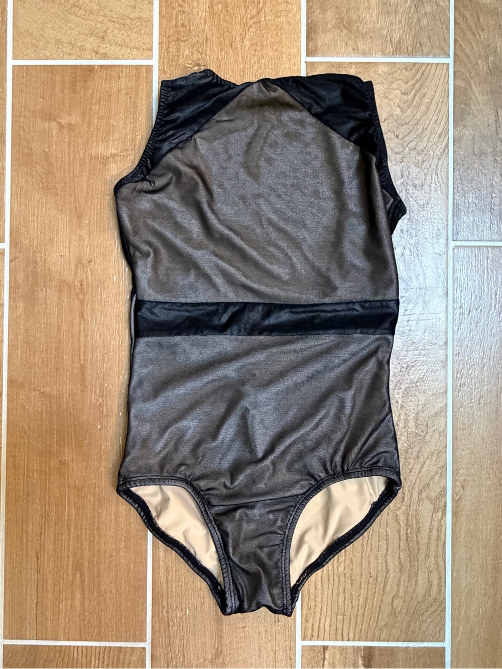 Custom Couture Leo Sz 10